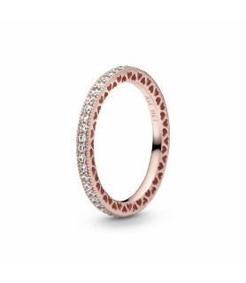 Rose gold ring with zirconia